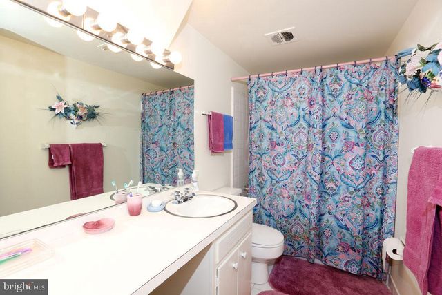 6900 HEATHERHILL RD, Bethesda, MD 20817