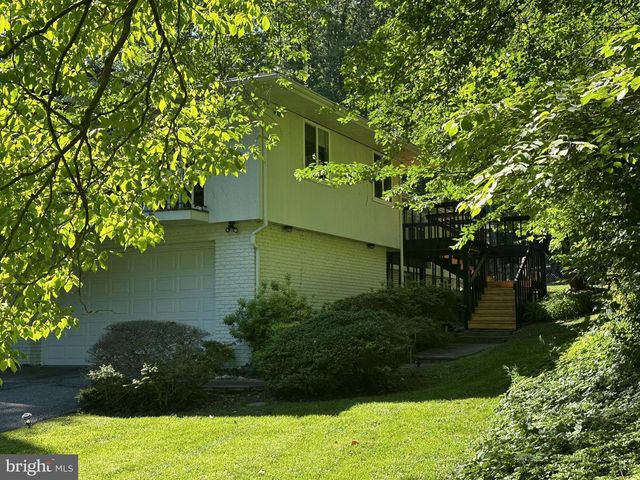 6900 HEATHERHILL RD, Bethesda, MD 20817