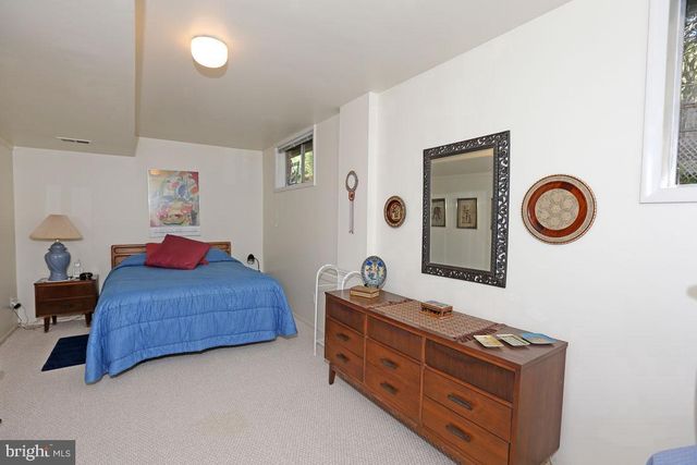 6900 HEATHERHILL RD, Bethesda, MD 20817