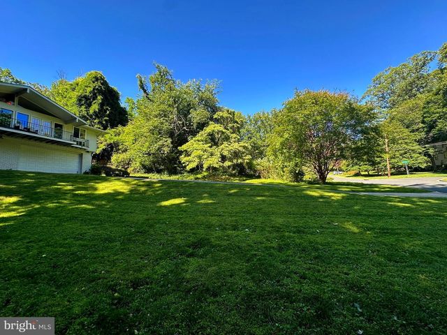 6900 HEATHERHILL RD, Bethesda, MD 20817