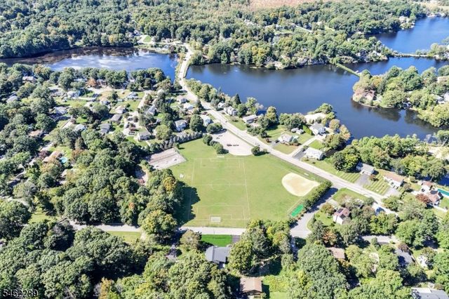 23 Melrose Ave, West Milford Twp., NJ 07421