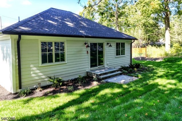 23 Melrose Ave, West Milford Twp., NJ 07421