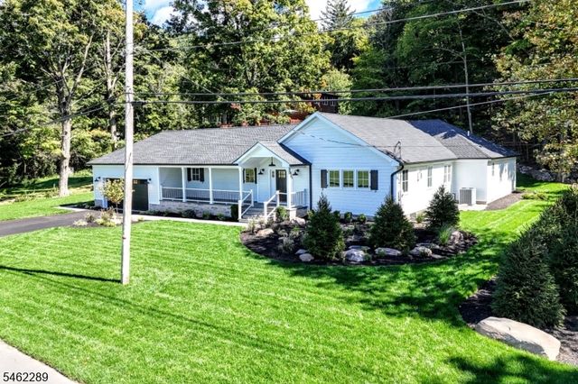 23 Melrose Ave, West Milford Twp., NJ 07421