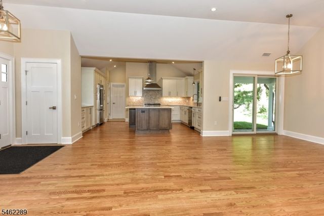 23 Melrose Ave, West Milford Twp., NJ 07421