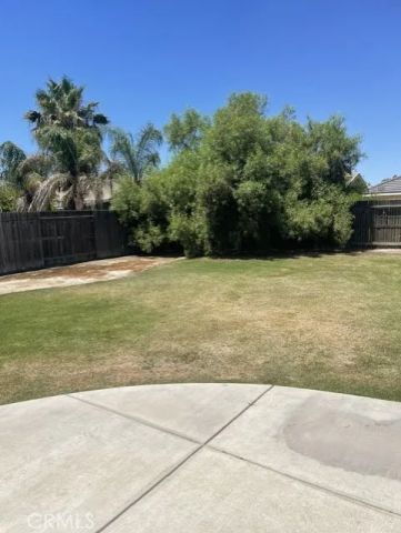 8011 Amber Creek Road, Bakersfield, CA 93313