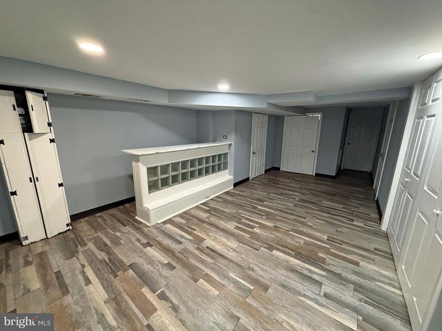 830 SAINT DUNSTANS RD, Baltimore, MD 21212