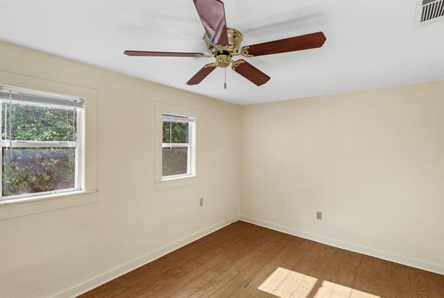 501 E 4th ST, Georgetown, TX 78626