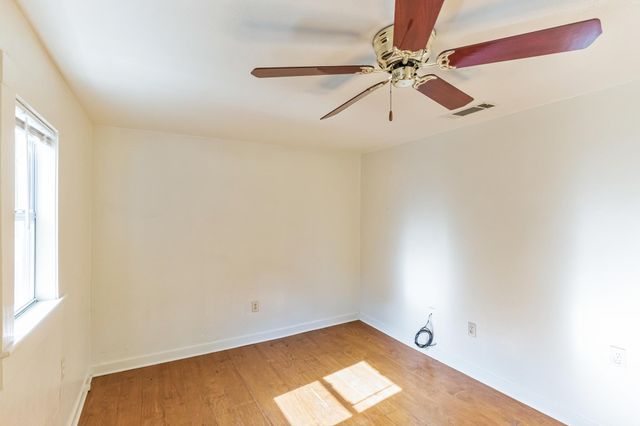 501 E 4th ST, Georgetown, TX 78626