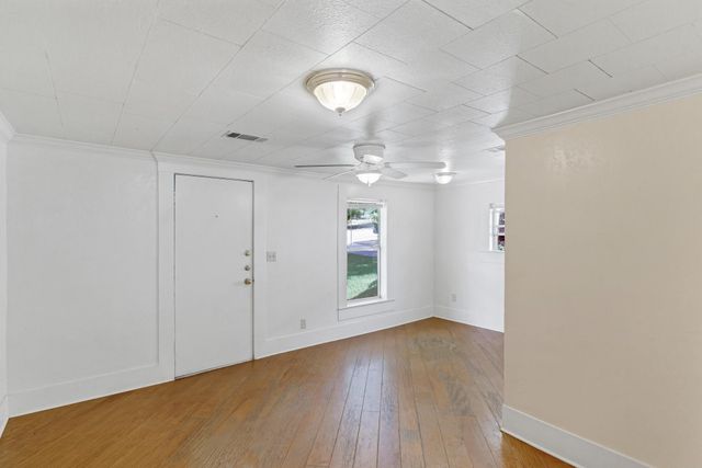 501 E 4th ST, Georgetown, TX 78626