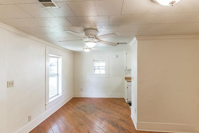 501 E 4th ST, Georgetown, TX 78626