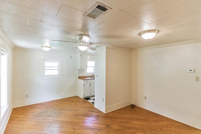 501 E 4th ST, Georgetown, TX 78626