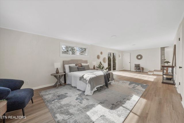 5817 Stoneleigh Rd, Knoxville, TN 37912