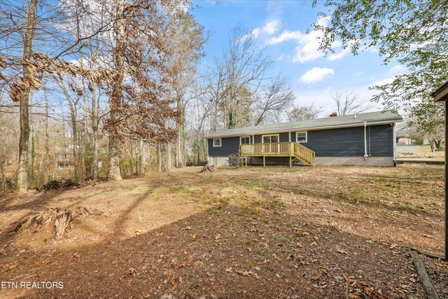 5817 Stoneleigh Rd, Knoxville, TN 37912