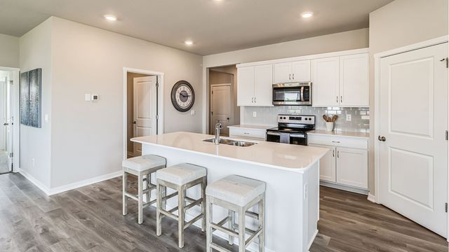 10263 NW 68th Avenue, Johnston, IA 50131