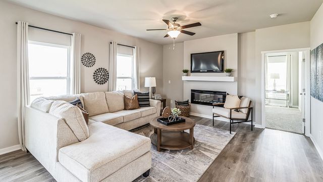 10263 NW 68th Avenue, Johnston, IA 50131