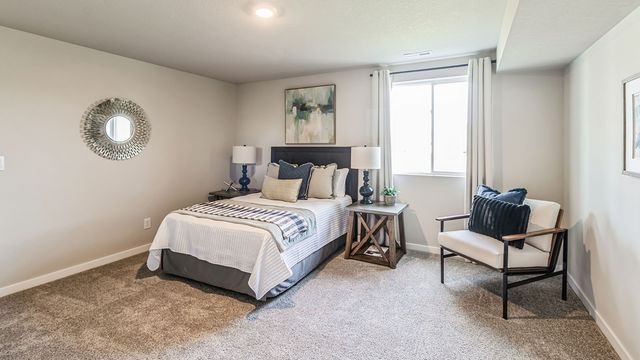 10263 NW 68th Avenue, Johnston, IA 50131