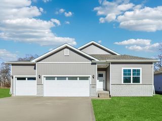 10263 NW 68th Avenue, Johnston, IA 50131