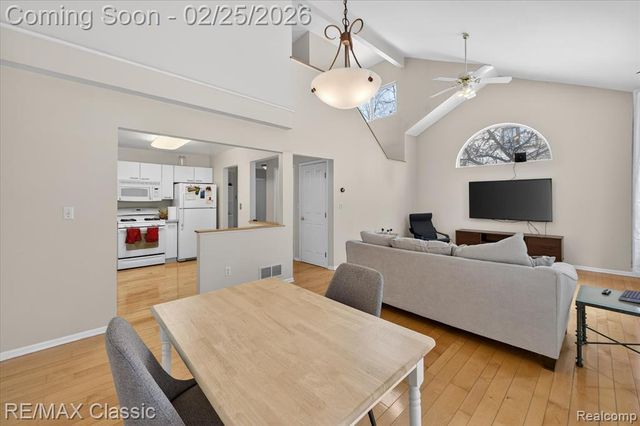 1390 Patricia Avenue 17, Ann Arbor, MI 48103