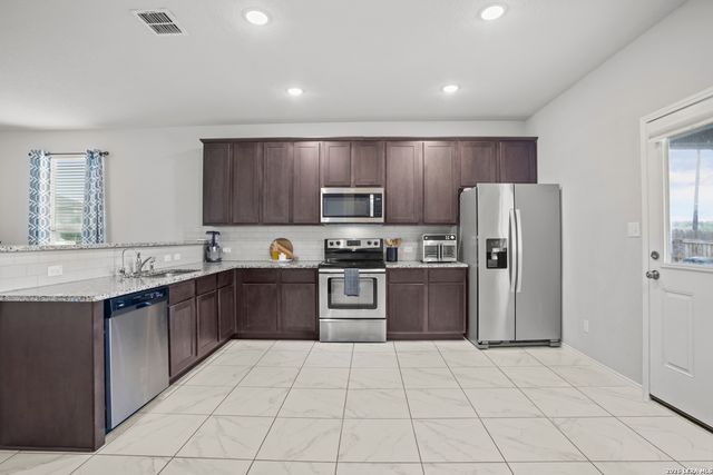 6238 Longhurst, San Antonio, TX 78218