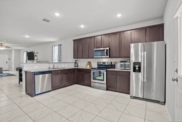 6238 Longhurst, San Antonio, TX 78218