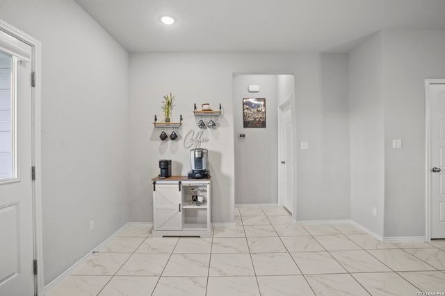 6238 Longhurst, San Antonio, TX 78218