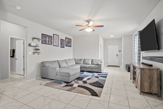 6238 Longhurst, San Antonio, TX 78218