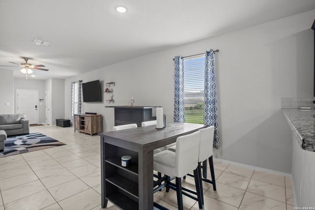 6238 Longhurst, San Antonio, TX 78218