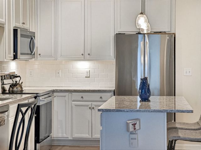 1109 Peters Farm Way 1109, Westborough, MA 01581