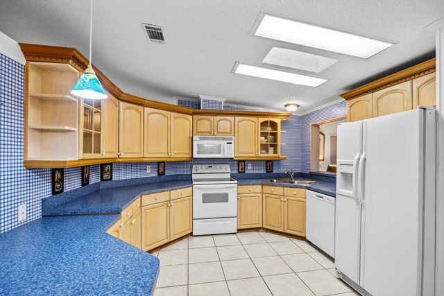 3422 Feriwinkle Court, Port St. Lucie, Port St Lucie, FL 34952