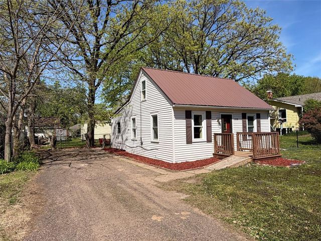 3238 7th Street, Eau Claire, WI 54703
