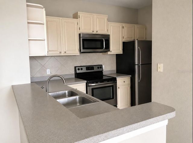 1420 LAKE SHADOW CIRCLE 9306, Maitland, FL 32751