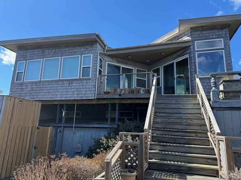 154 Doctors Walk, Cherry Grove, NY 11782