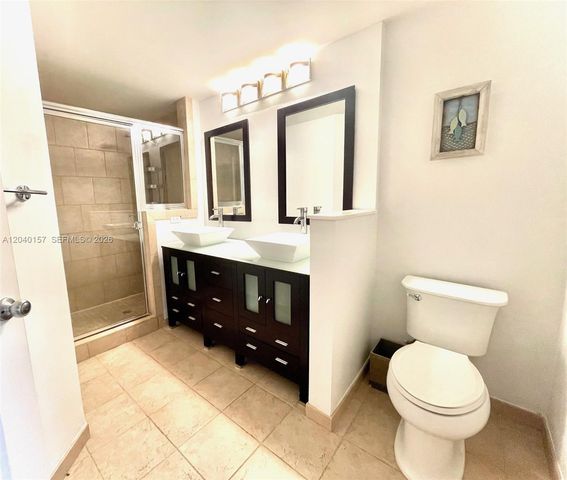 17150 N Bay Rd 2912, Sunny Isles Beach, FL 33160