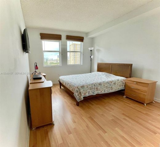 17150 N Bay Rd 2912, Sunny Isles Beach, FL 33160