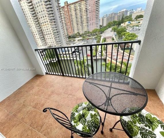 17150 N Bay Rd 2912, Sunny Isles Beach, FL 33160