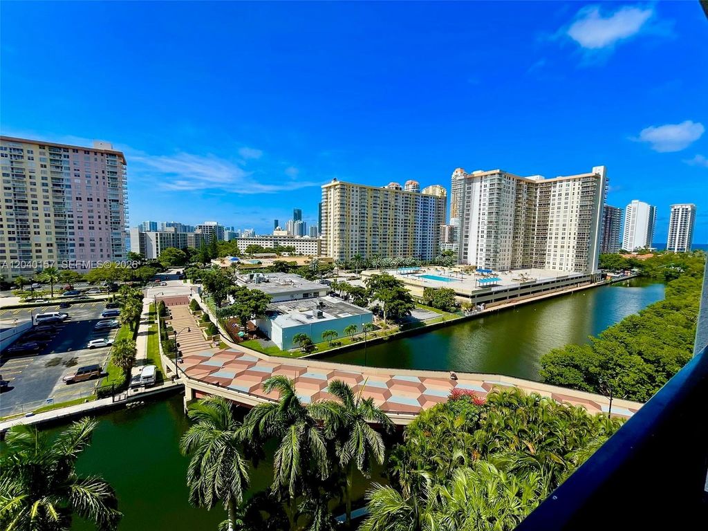 17150 N Bay Rd 2912, Sunny Isles Beach, FL 33160