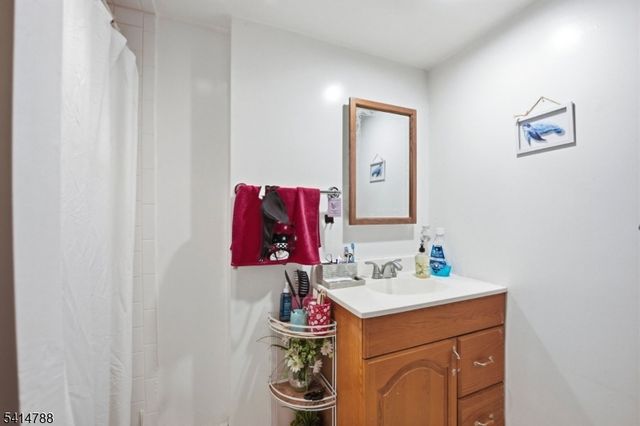 160 Barnert Ave, Totowa Boro, NJ 07512