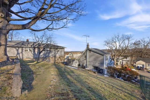 160 Barnert Ave, Totowa Boro, NJ 07512