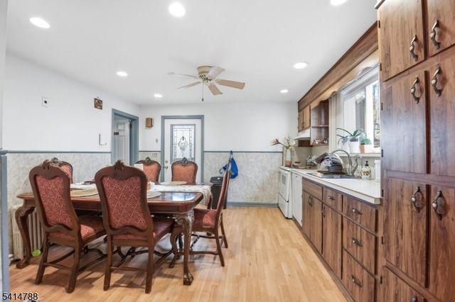 160 Barnert Ave, Totowa Boro, NJ 07512