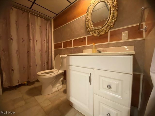 2809 Wales Avenue, Parma, OH 44134