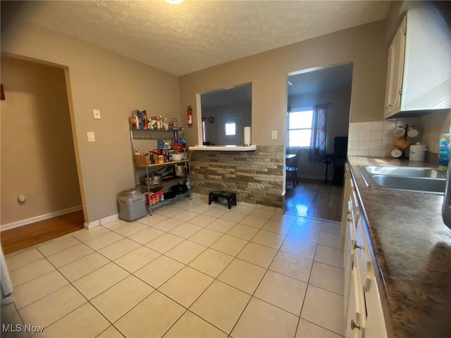 2809 Wales Avenue, Parma, OH 44134