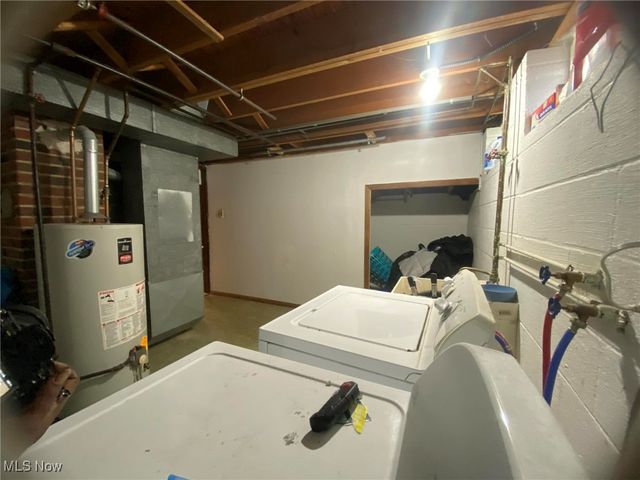 2809 Wales Avenue, Parma, OH 44134