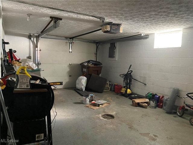 2809 Wales Avenue, Parma, OH 44134