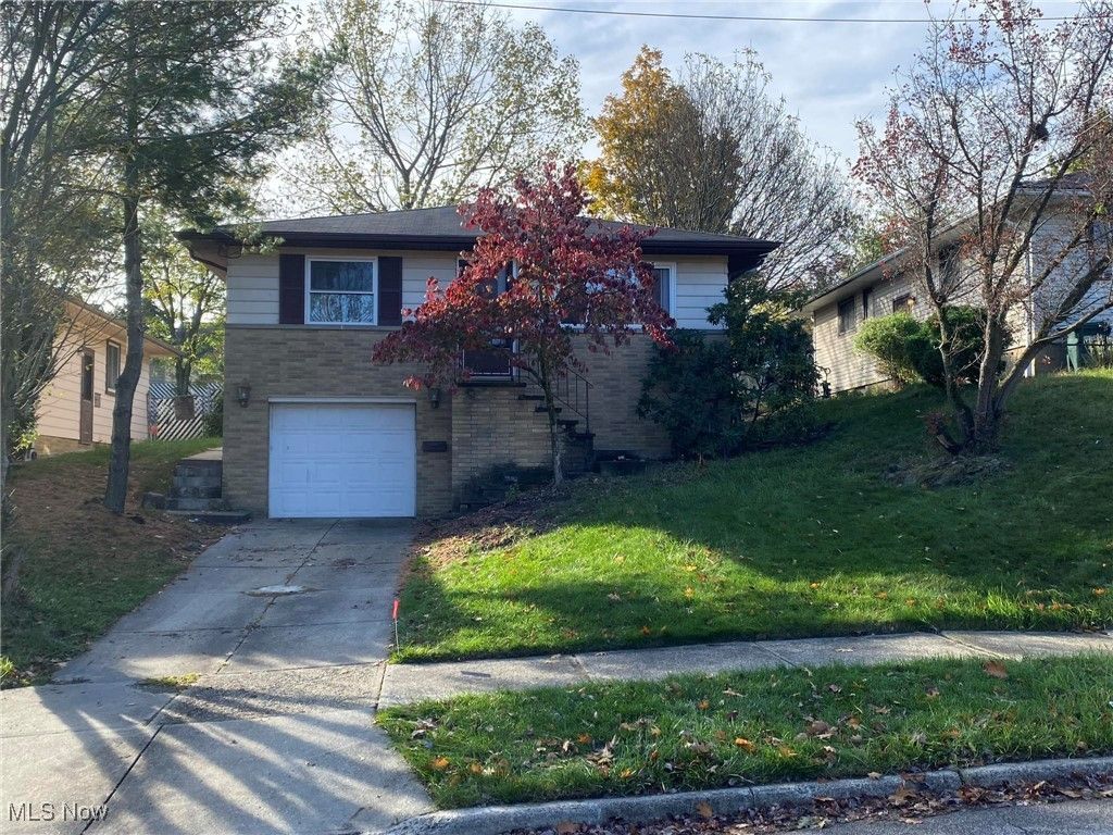 2809 Wales Avenue, Parma, OH 44134