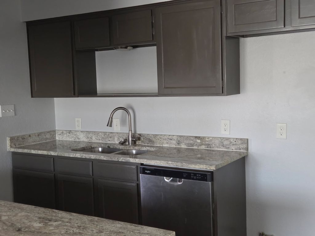 7210 NE Loop 820, North Richland Hills, TX 76180
