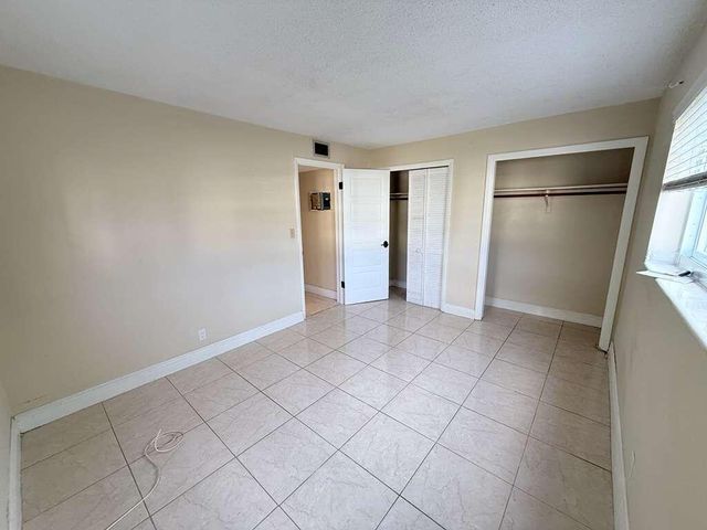 2210 Taylor Street 207, Hollywood, FL 33020