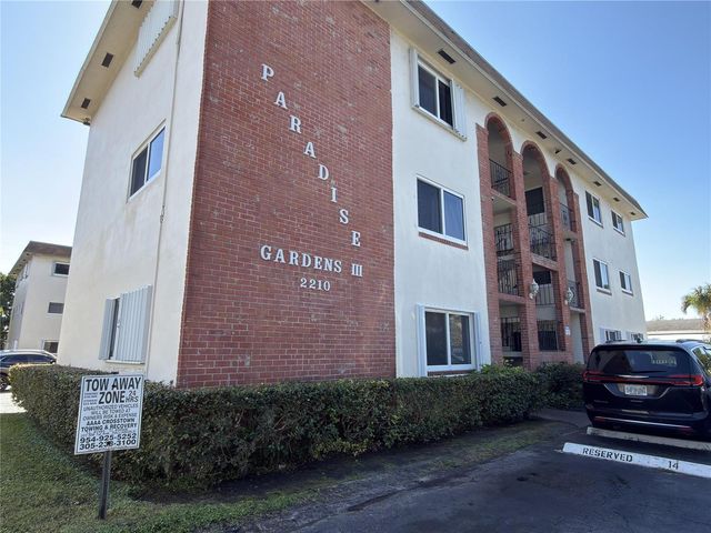 2210 Taylor Street 207, Hollywood, FL 33020