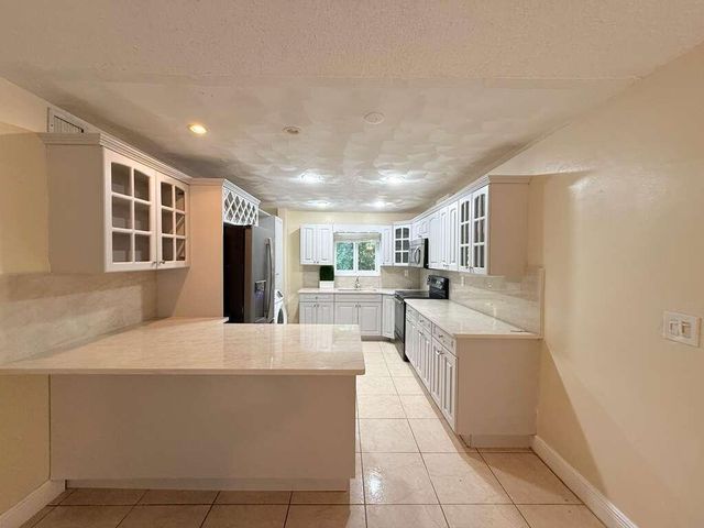2210 Taylor Street 207, Hollywood, FL 33020