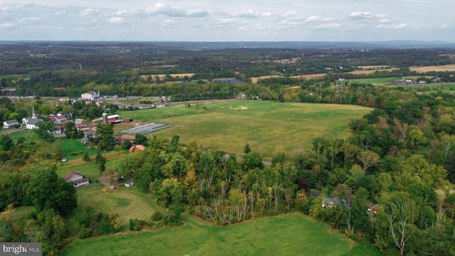 2 DAIRY FARM LANE, Lambertville, NJ 08530