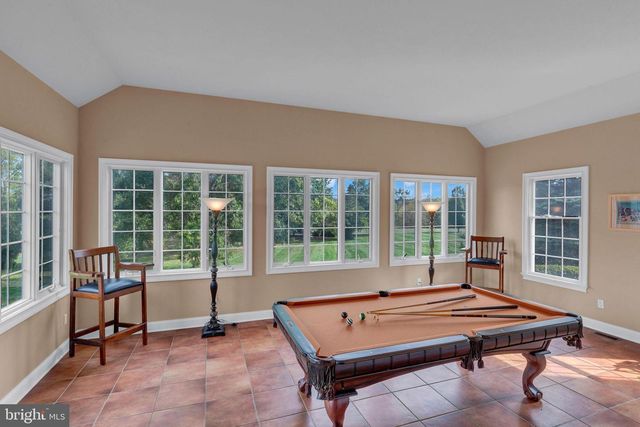 2 DAIRY FARM LANE, Lambertville, NJ 08530